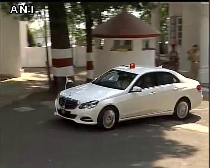 View image on Twitter