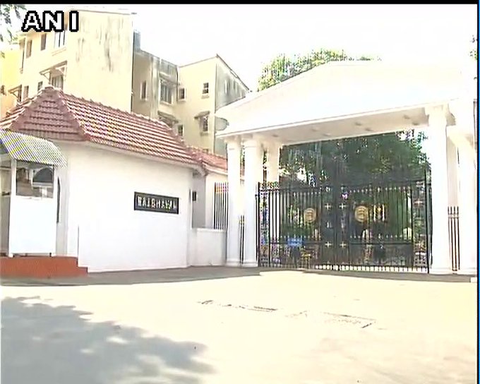 View image on Twitter