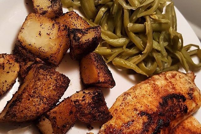 PeteMoreno12's tweet photo. #SingleMenWhoCook I love cooking how did I do https://t.co/lmHCbX8DT5