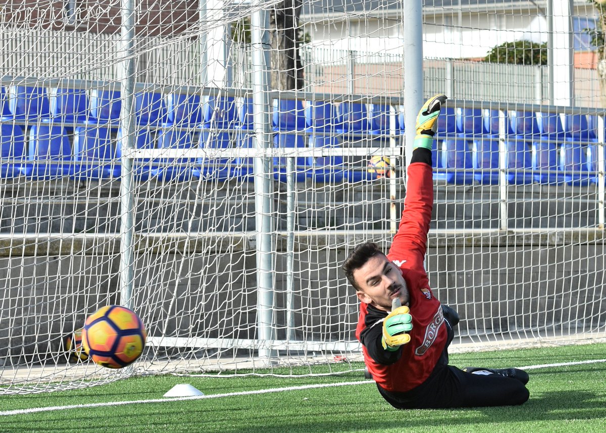 cfreusdeportiu's tweet photo. Antonio Sillero: "Dono el màxim a cada entrenament perquè surti tot el millor possible"  #Reus #ReusB
https://t.co/CUB5LikVGt https://t.co/fIpak1AXa3