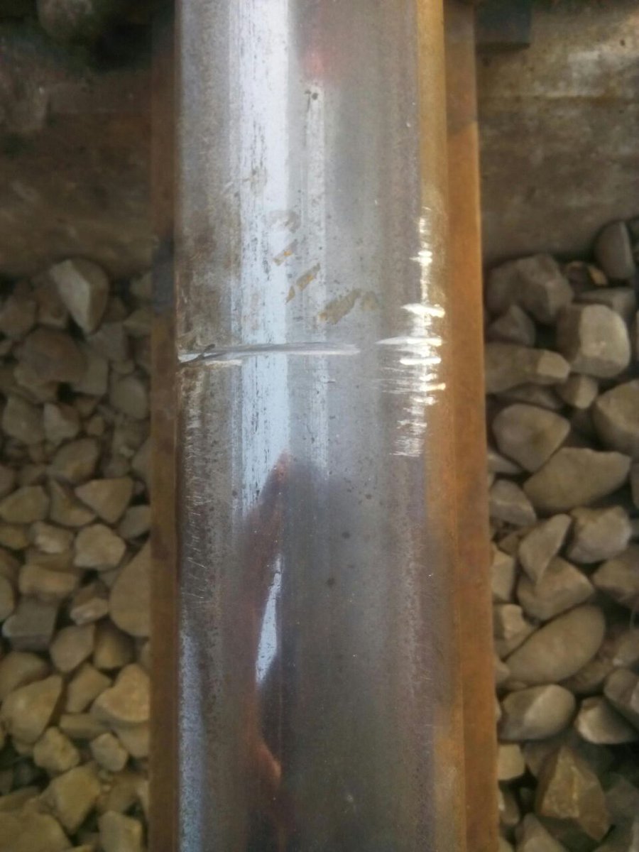 RailMinIndia's tweet image. Alert gangmen reported attempt to cut rail by miscreants in block Sec Chandausi-Bahjoi:Tools found at site Blade,Blade Frame,rod,hammer