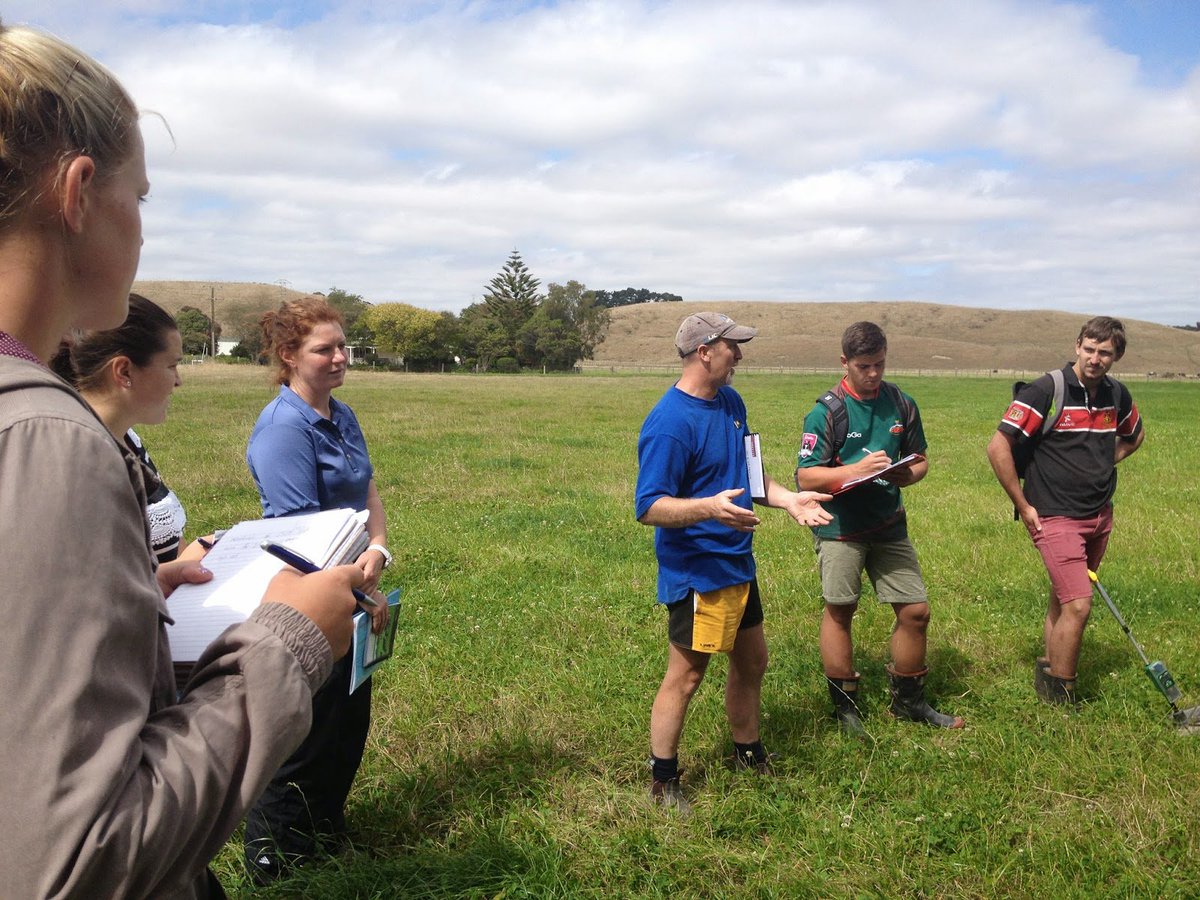 We think #education and #training is important for the #ausbeef #community. What do you think? sustainableaustralianbeef.com.au/people-and-the… ^Pip