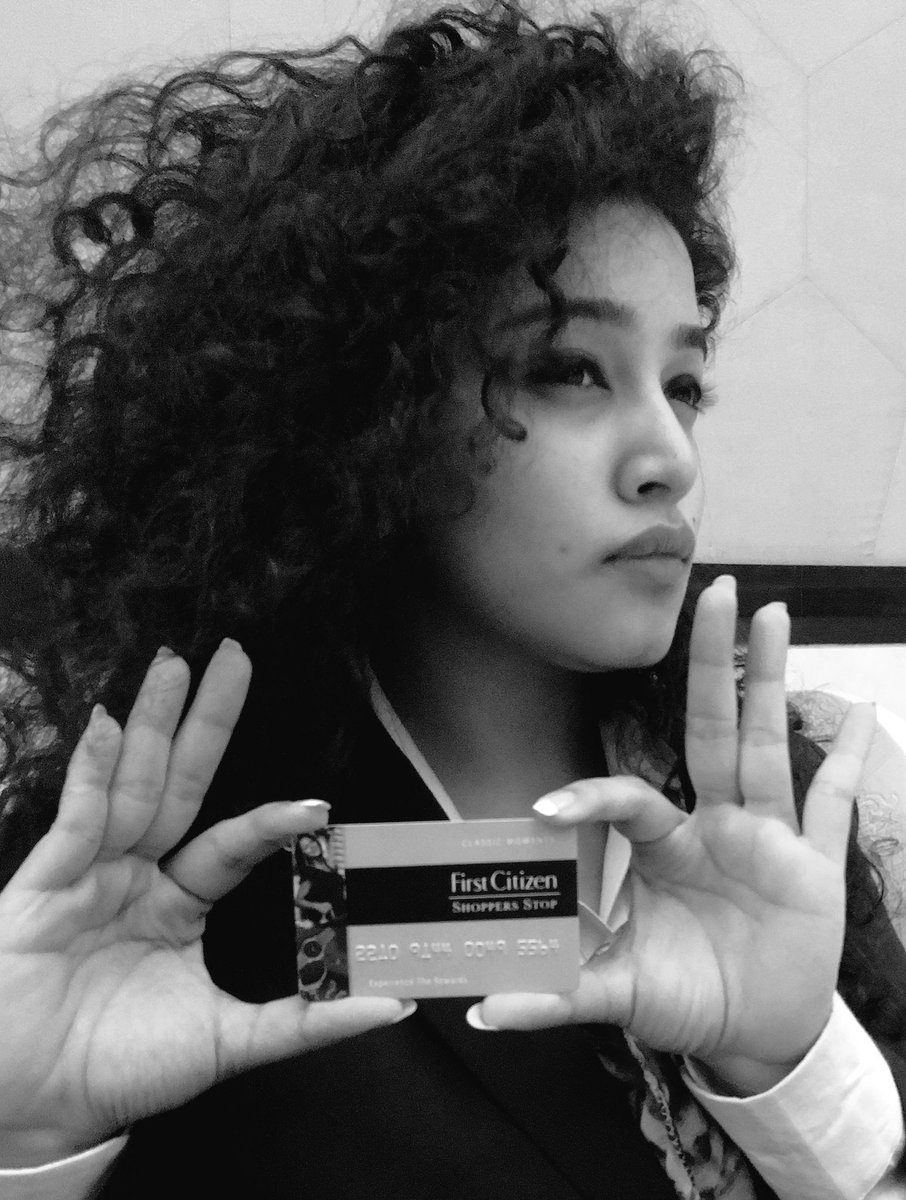 poojanandrajog's tweet photo. @sanjana1694 flaunting her shoppers stop membership card @ #SSCampusGuru #ssCampusGuru hadh se aageee😎 #ShoppersShop https://t.co/5q5ZKK7iqP