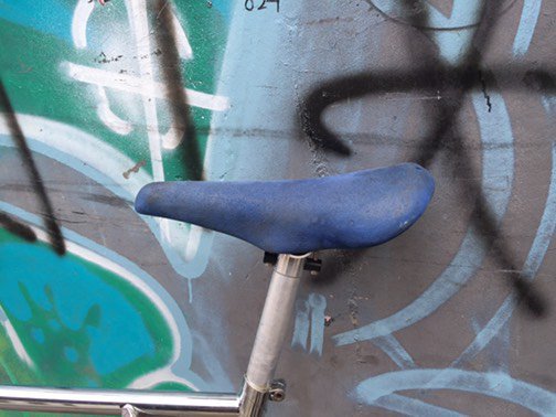 kosakataproject's tweet photo. Wts saddle kashimax njs good condition. Line: fauzanwldn #fnfjb @fnfjb @Indotrack @AlcatrazTrack https://t.co/8wf1LfhMW7