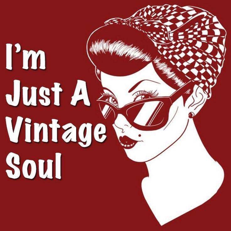 RedRetro13's tweet photo. #FollowRedRetro - a family owned business in #Cromer with a real passion for #antiques & #retro collectables. We're true vintage souls! ❤️ https://t.co/KH0HfuBExX