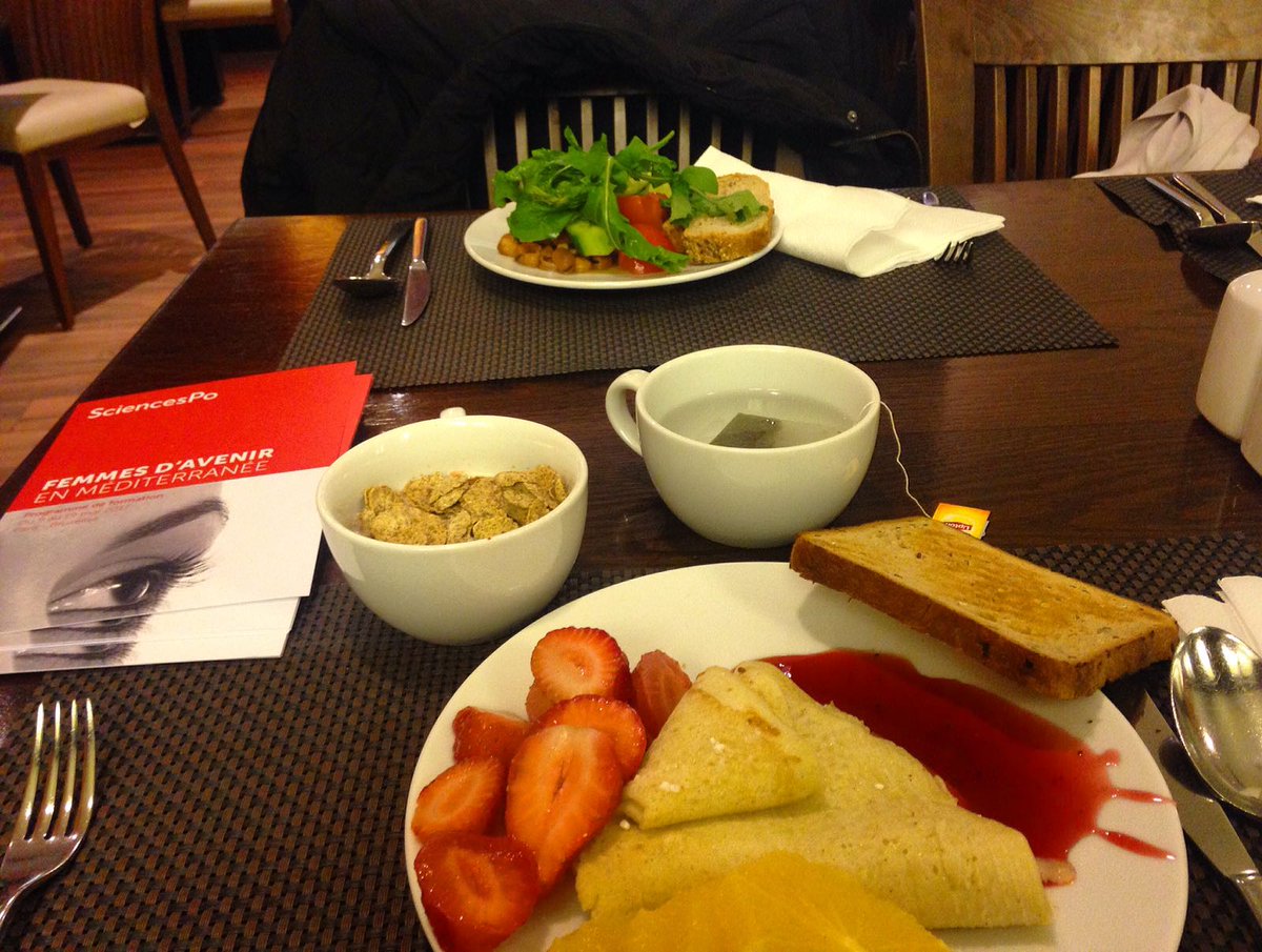 WomedScPo's tweet photo. Good morning #Cairo! Let's start with a FAM breakfast with the lovely Farida Kamel #FAM2015 <3 #FAMFamily #FAMFirst #SciencesPo #women https://t.co/2WFalfUXcU