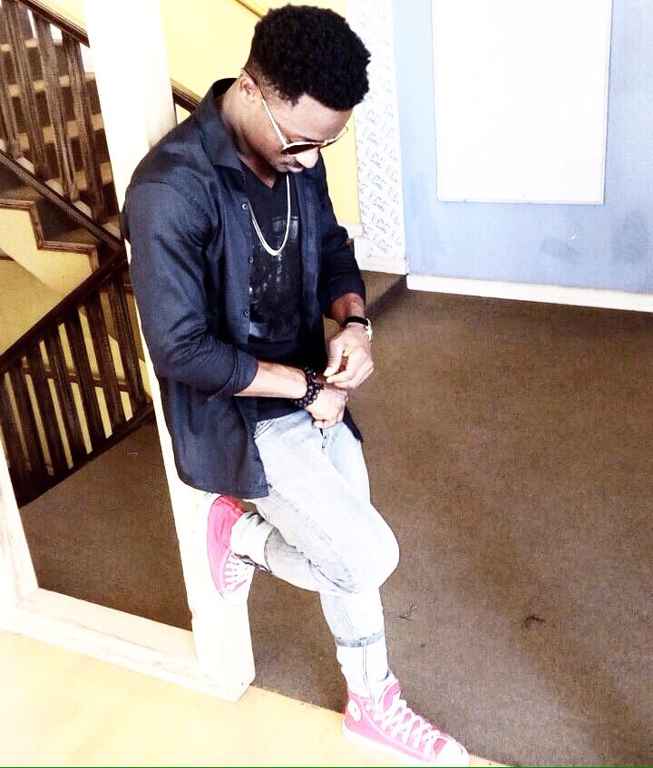 JerryOneGh's tweet photo. May the GRACE that woke u up keep u n INSPIRE ur day....🙏🏿...@#JerryOne✨gh #POSSIBLE @FlowkingStone @sarkodie https://t.co/oqqyRbGmlQ
