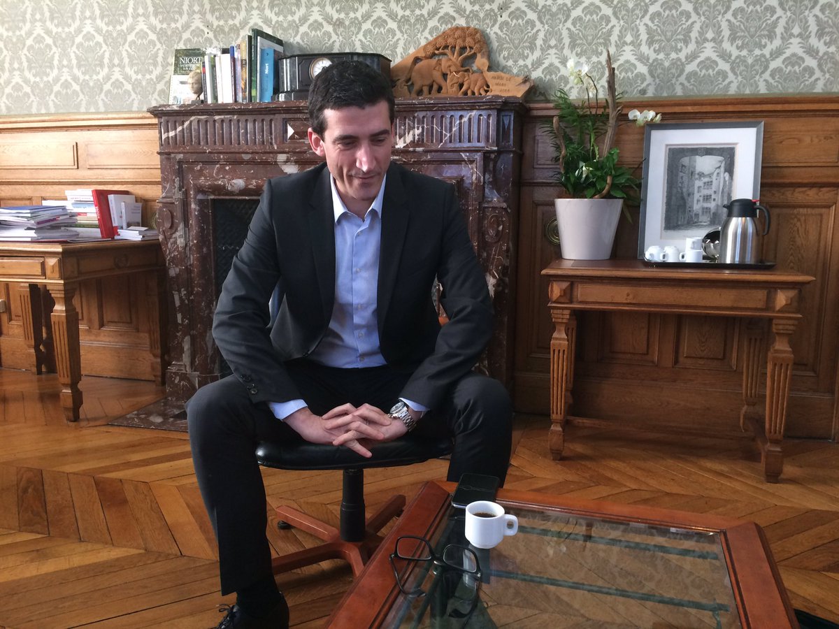 icipoitou's tweet photo. .@JeromeBaloge n'est pas candidat aux législatives. "Je suis maire de Niort et je reste maire de Niort" https://t.co/jpkdxd3pta