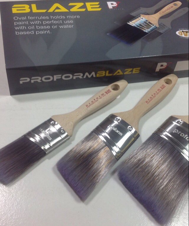 picassobrush's tweet photo. Chilly Feb who is using our #blazebrushes the brush range that lets you cut in sharp &amp; fast! https://t.co/OHamhvZsCB