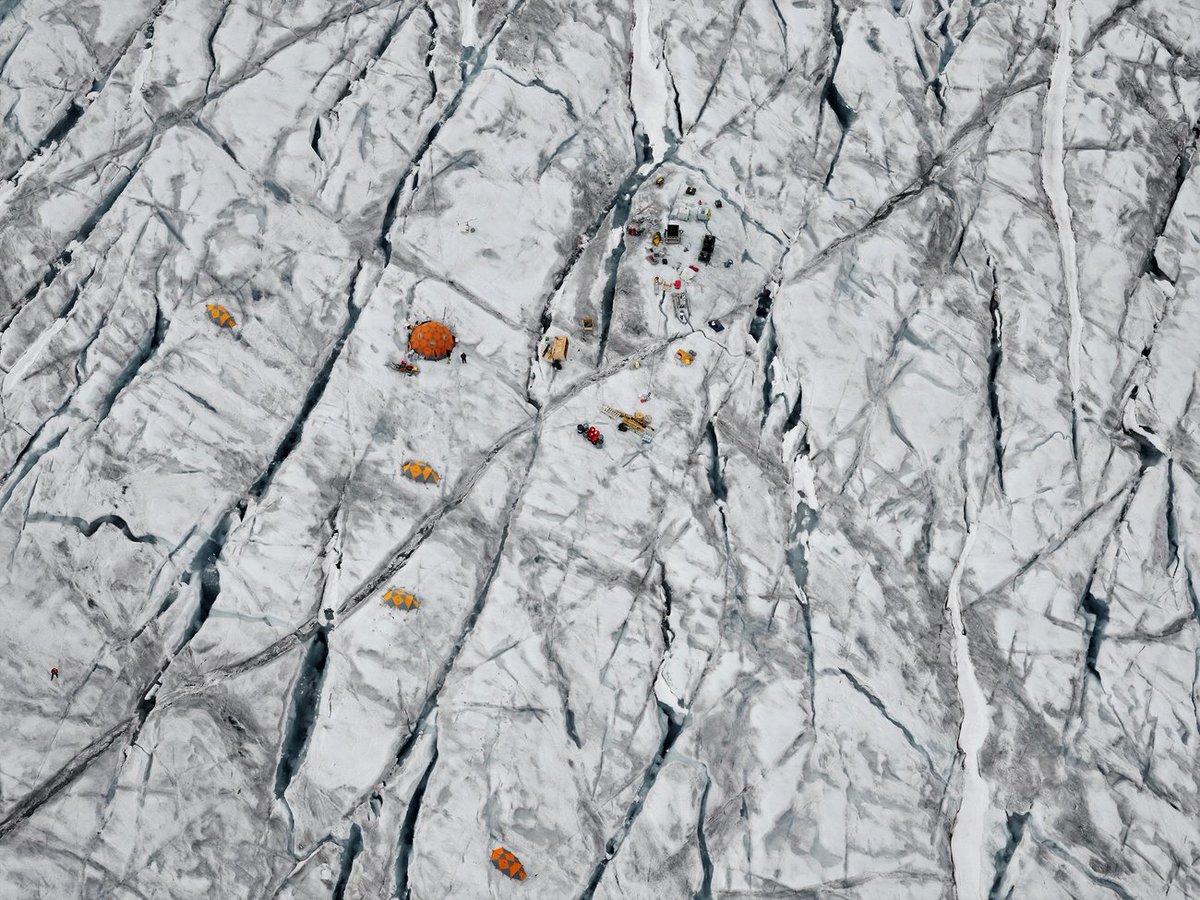 meldcc's tweet photo. "What should be pristine white is littered with blue’ #TimoLieber #Thaw2017 #art #climatechange #ice #actonclimate #climateaction https://t.co/zE1JfAMUrZ