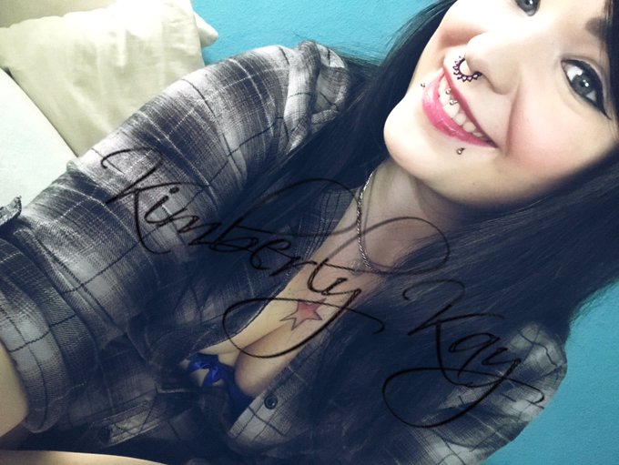 Guten Morgen :) Kalt drau&szlig;en .. Also wird's hei&szlig; vor der Cam ;) https://t.co/ays9BWwHIV #visitx #cultbabes<a href="/tag/berlin"class="tags"><span>#berlin</span></a><a href="/tag/tattoos"class="tags"><span>#tattoos</span></a><a href="/tag/redlips"class="tags"><span>#redlips</span></a><a href="/tag/webcam"class="tags"><span>#webcam</span></a><a href="/tag/visitx"class="tags"><span>#visitx</span></a><a href="/tag/cu"class="tags"><span>#cu</span></a>