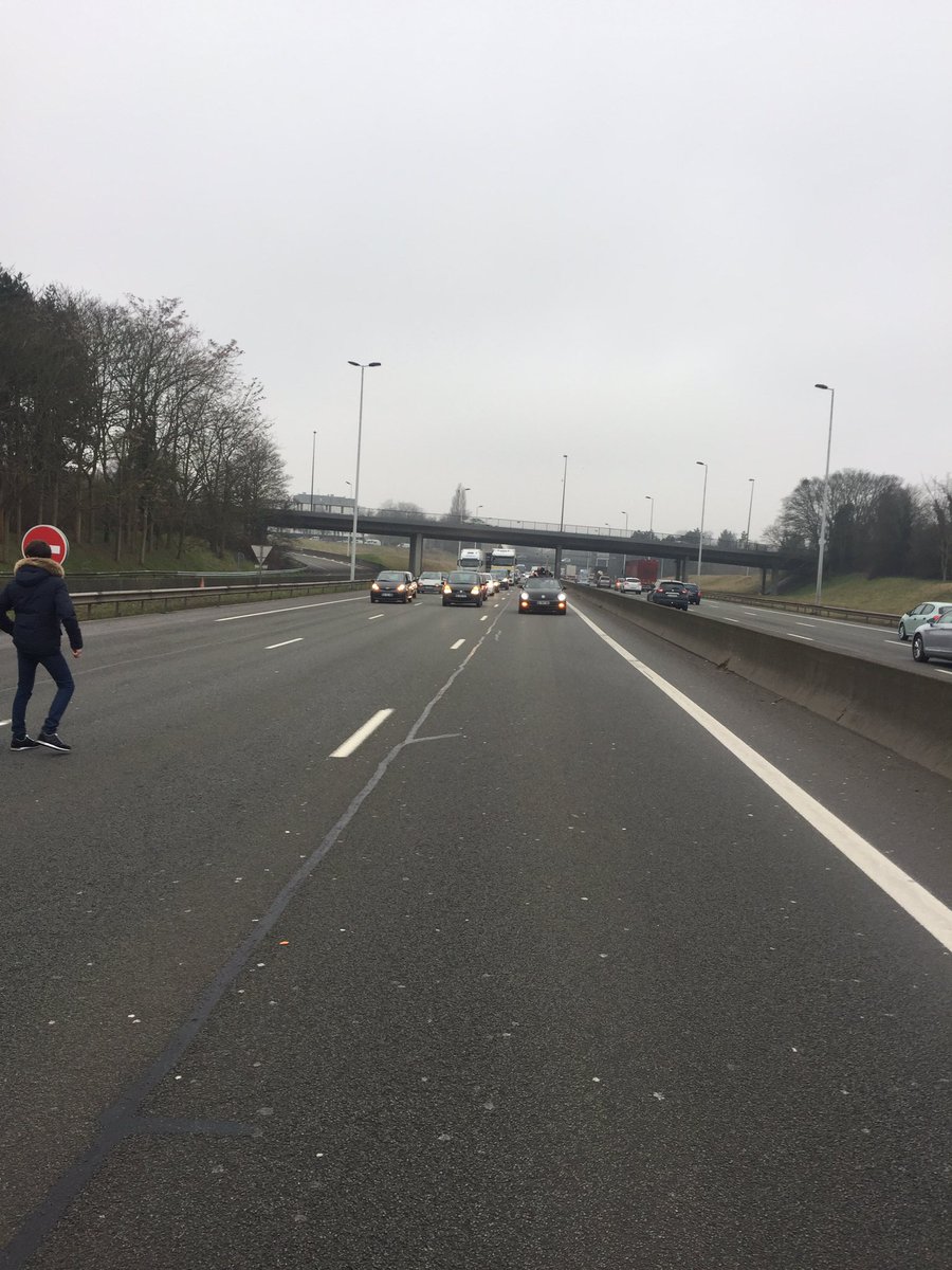HermansClement's tweet photo. En direct du périphérique #DENTger https://t.co/7poKji2xGh
