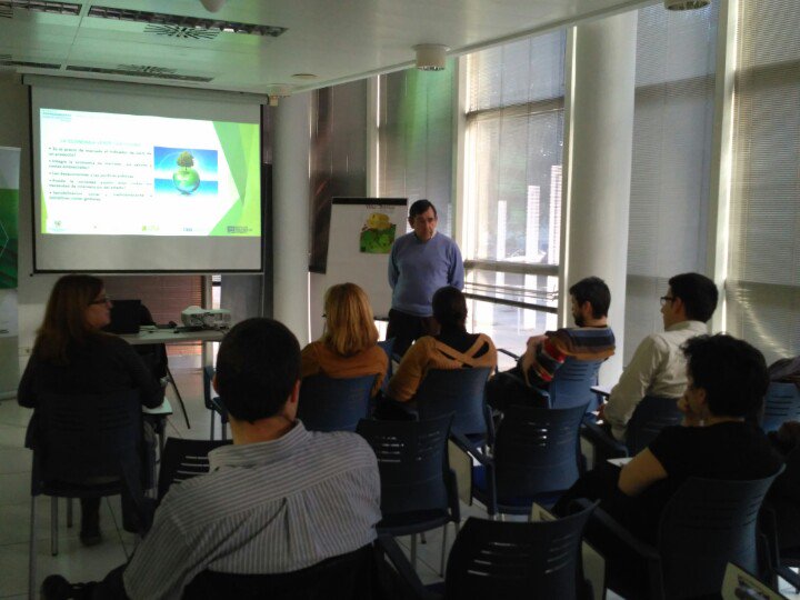 emprenderIAF's tweet photo. Hoy Jorge Hernández acompaña a nuestros emprendedores agroalimentarios @slowfoodZGZA https://t.co/tfIyQ6r6G6