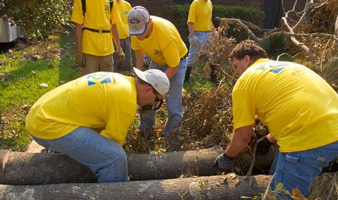 Please visit our Facebook page to learn how you can help those impacted by Tuesday's storm.bit.ly/2kX4VUm