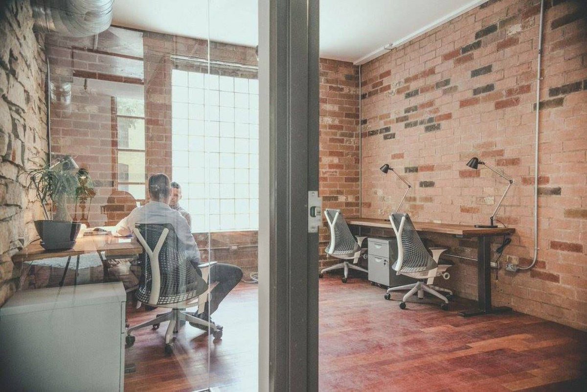 grindbase_co's tweet photo. The top 20 coworking and shared office space in Toronto by neighborhood https://t.co/5K0Gb31RtW  #toronto #coworking https://t.co/OybucoCd6u