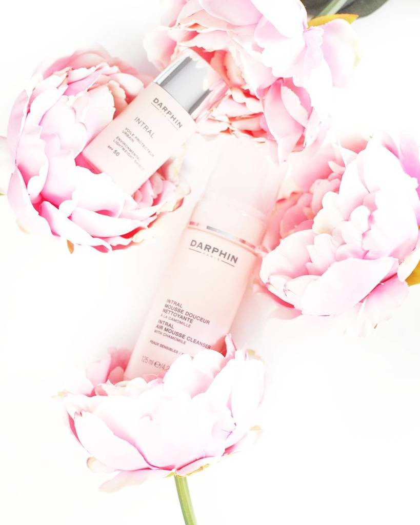 NaokoBeauty's tweet photo. Preparando post sobre estos dos productos de la línea #Intral de #Darphin para pieles sens… https://t.co/tDjwaWD0RO https://t.co/Tzu9f9D206