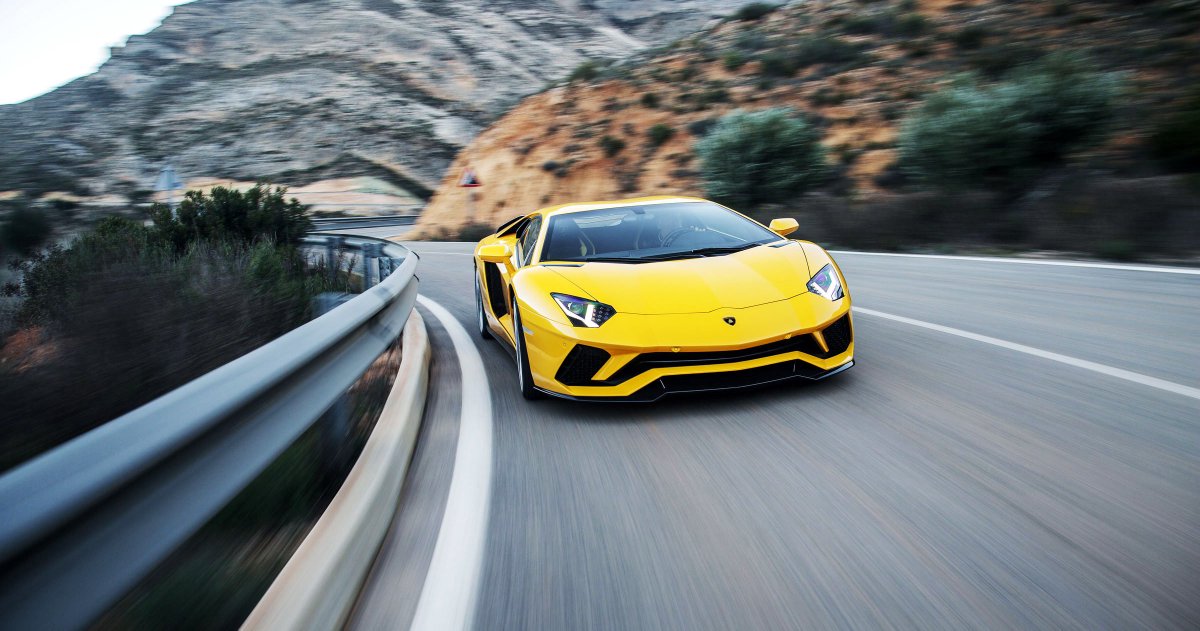 ios_plc's tweet image. Review: 2017 Lamborghini Aventador S dlvr.it/NKrl8S #Tech