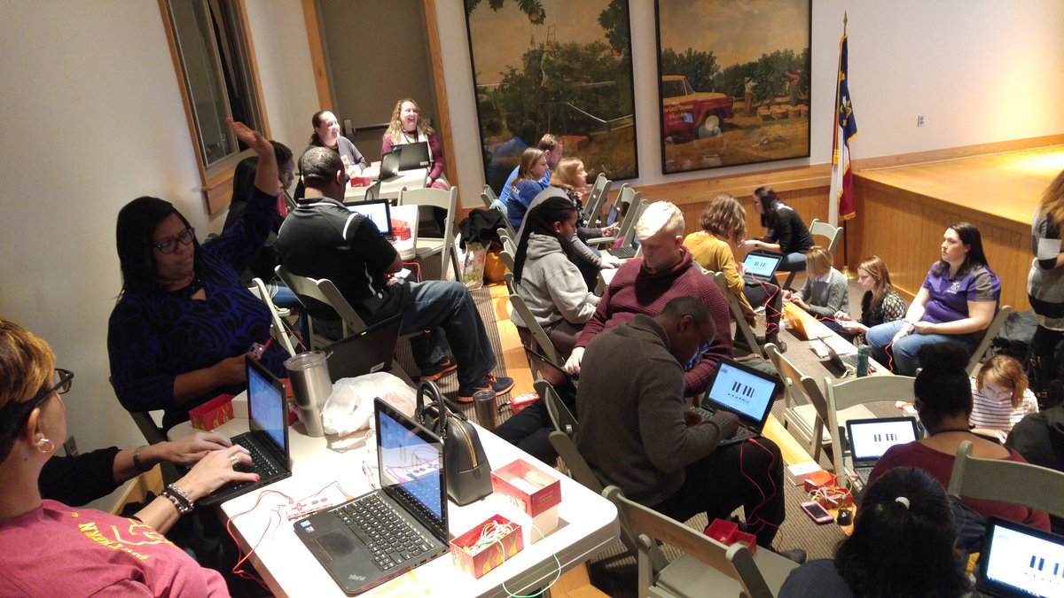 ThePLEFs's tweet photo. @GCSchoolsNC and @NCState collaborating to learn more about @makeymakey! #MakerGCS https://t.co/mt3CU0t6Om