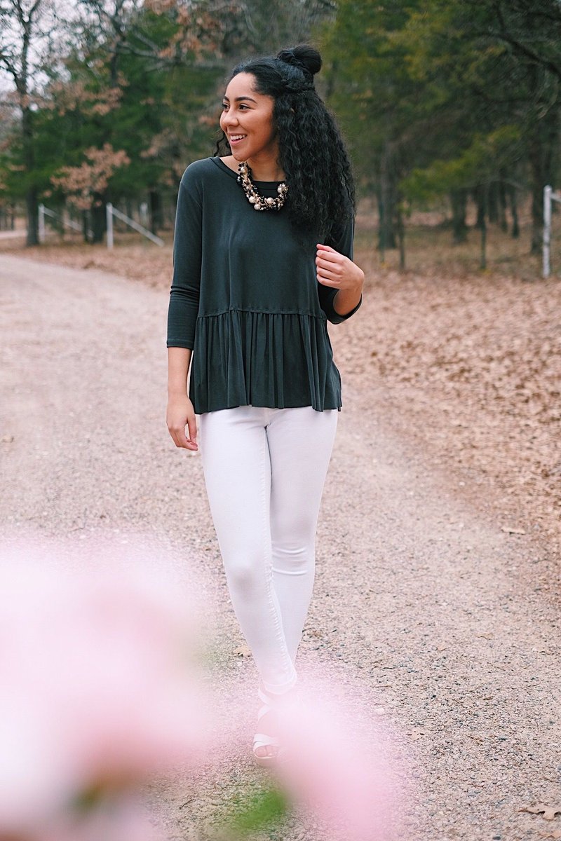lovejoysonmain's tweet photo. Making the perfect transition to Spring. 😍🖤🌷 https://t.co/lcBHgdD9KY