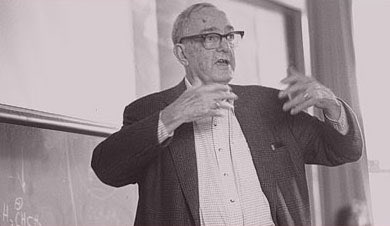 15 years ago today, Herbert A. Simon passed away. Simon was a Nobel Prize laureate and one of the most influential figures of Public Admin.