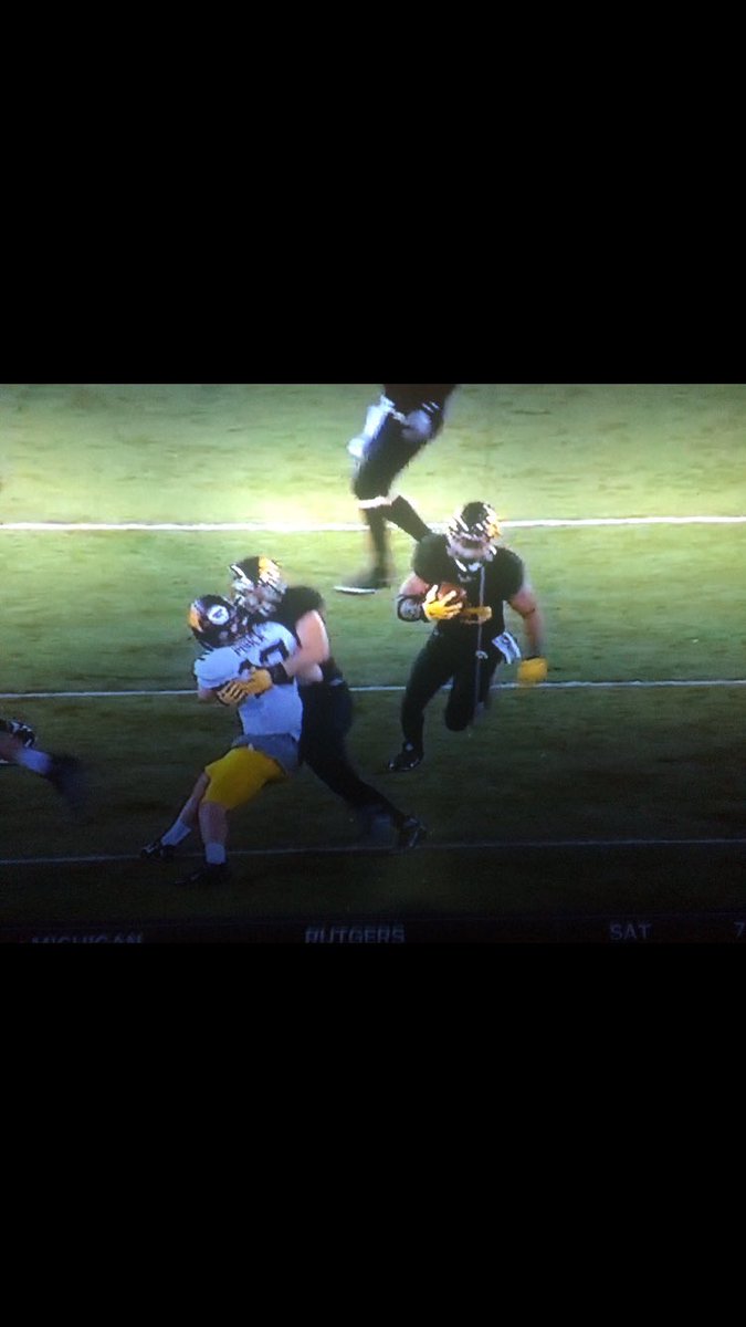 Bgoodwin_5's tweet photo. @unihawk Iowa has been cheating for years.. https://t.co/03mXKnQZlk