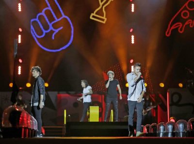 1DHQDaily's tweet photo. RT THIS WITH ALL YOUR SAVED ACCOUNTS

DIRECTIONERS QUEENS
#OneDBestFans https://t.co/3OkeBmSnvZ