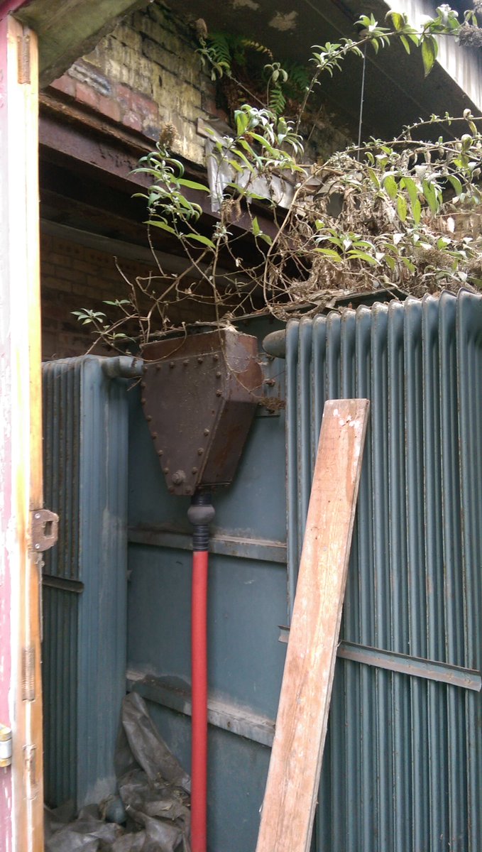 midpowernet's tweet photo. No prizes for guessing what tree is growing out of this transformer! It shouldn't be there in the 1st place!
#HV #Maintenance #Transformer https://t.co/0LKulbMX4j