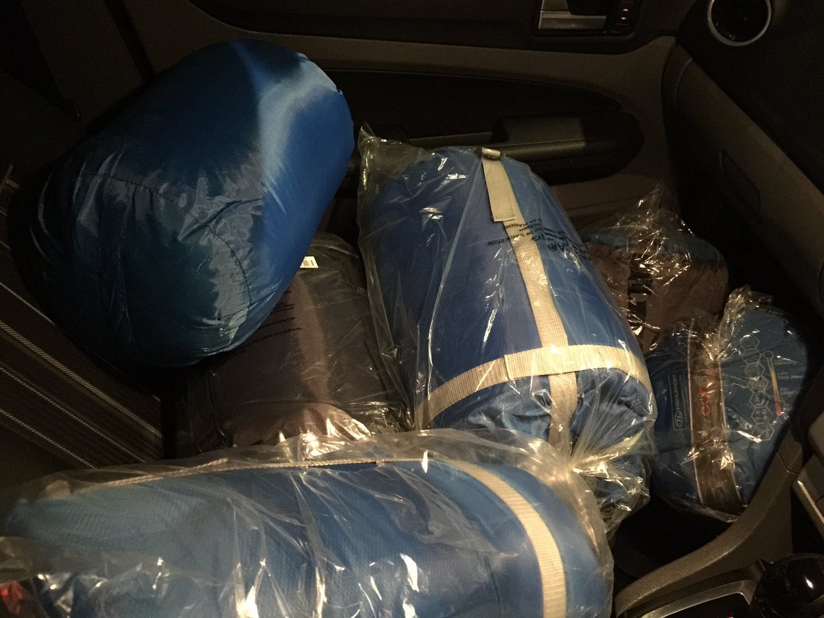 Great to be able to deliver six new sleeping bags to <a href="/RefugeesAtHome/">Refugees at Home🧡</a> last night. Thanks to those who donated