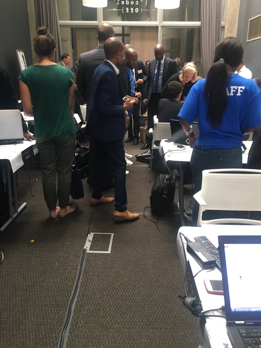 Incog_Negro_'s tweet image. The suits are here #IBMZACodeOFF #IBMDigitalNationAfrica