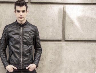 Semi Sırtıkkızıl'ın rol aldığı #UmudaKelepçeVurulmaz final bölümüye bu akşam@FOXTurkiye'de! <a href="/semisirtikkizil/">Semi Sırtıkkızıl</a>
goo.gl/FrMwtA