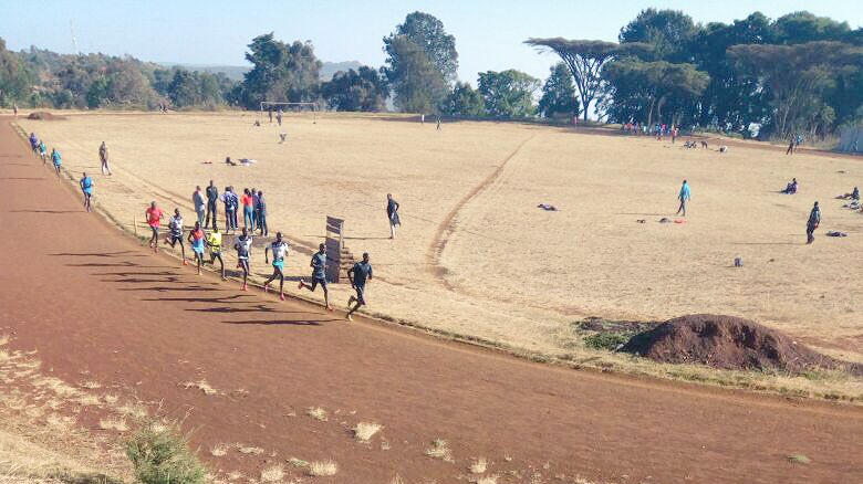 There we went.. tracktraining, ready for #TokyoMarathon <a href="/adidasrunning/">adidas Running</a> #teamvolare