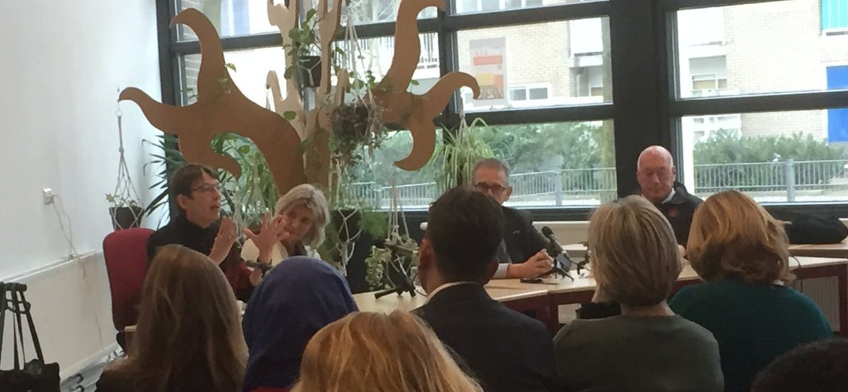 MinisterieSZW's tweet photo. #Klijnsma: "We moeten van de schaamte af, mensen moeten op tijd hulp zoeken als ze schulden hebben." 2/2 https://t.co/GGMJI0WJzF