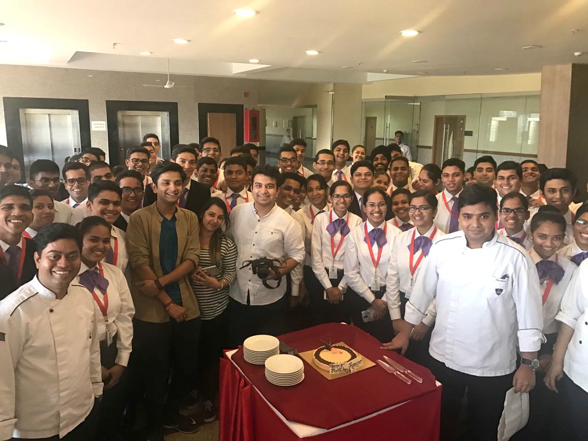 ranveerbrar's tweet photo. Thank you @SR_IHM ...overwhelmed by your love.. https://t.co/EUv1aVSvjv