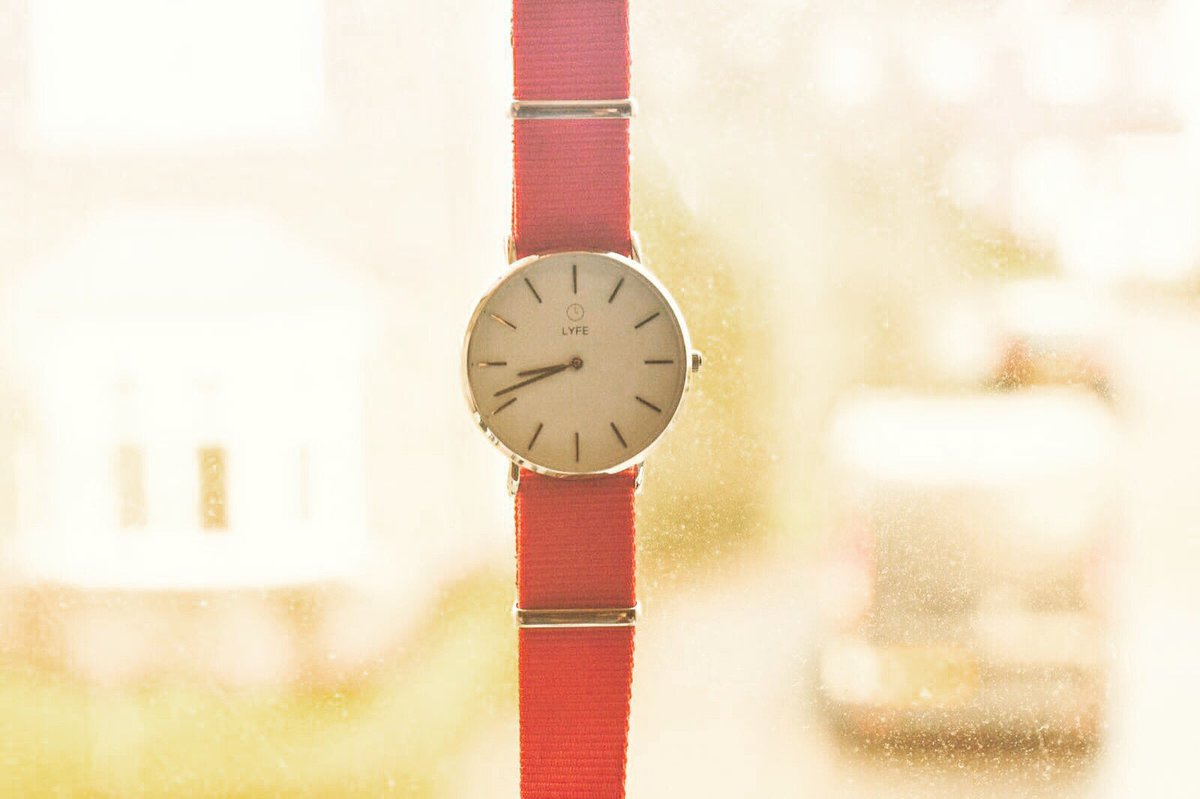lyfewatches's tweet photo. Use 'LYFE15' for 15% discount, free shipping worldwide
#lyfewatches #red #charity #natostrap #sale #Fashion #Style #Watches https://t.co/3kiEAF3Qlj