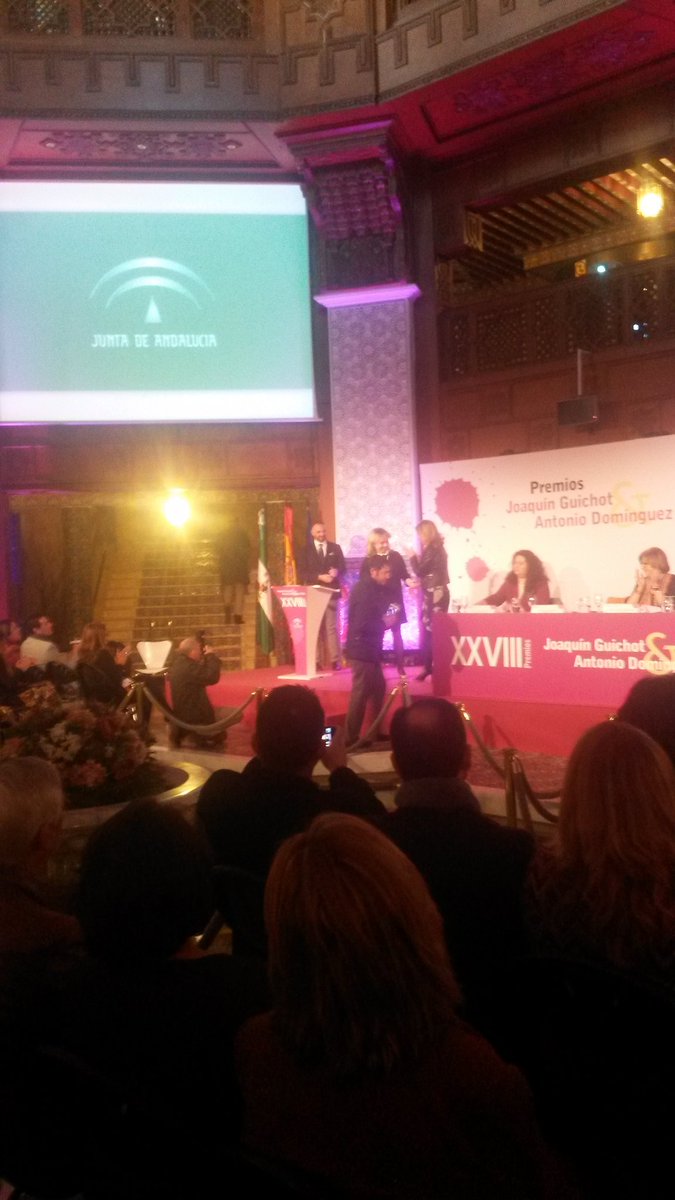 CovaCEP's tweet photo. Segundo premio Joaquín Guichot para el CEIP Clara Campoamor con Virginia García Galindo @cepmalaga @VirginiaGGlndo @jmcriado @icarmona5 https://t.co/ihN3wSEFba