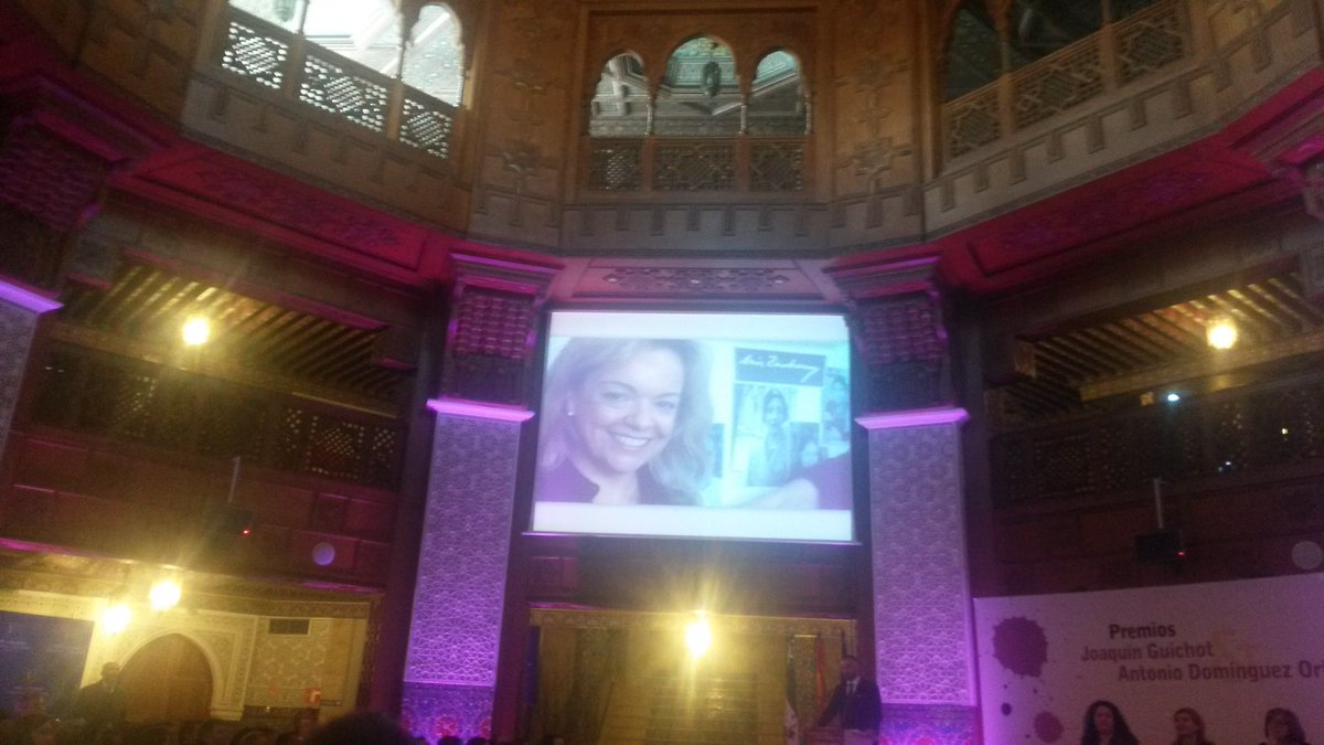 Segundo premio Joaquín Guichot para el CEIP Clara Campoamor con Virginia García Galindo <a href="/cepmalaga/">CEP de Málaga</a> <a href="/VirginiaGGlndo/">VirginiaGGalindo</a> <a href="/jmcriado/">Juan Manuel Criado</a> <a href="/icarmona5/">Inma Carmona López</a>