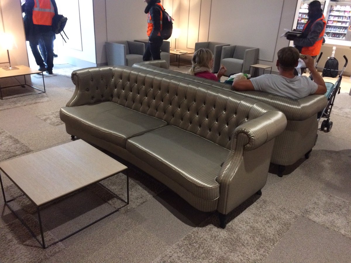 Le lounge Instant Paris, une belle initiative de <a href="/ParisAeroport/">Paris Aéroport</a> pour permette aux passagers en correspondance d'attendre confortablement.