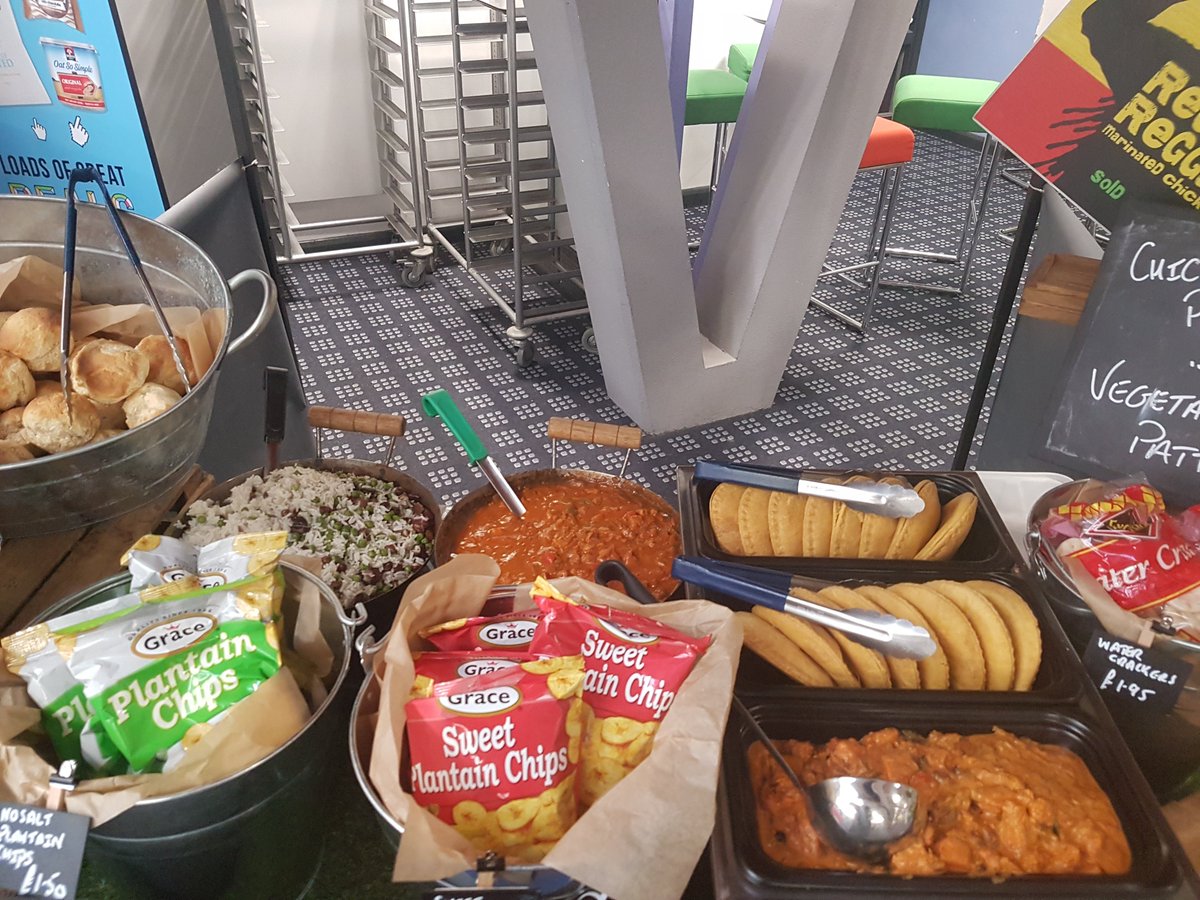 DerbyFood's tweet photo. Marleys jamming shack, Jamaican street food..#freshisbest #derbyuni #sharethelove @Chartwells_UK @compass_group @BigChefAndrew @RedChefHart https://t.co/1Ih4v6S6Bf