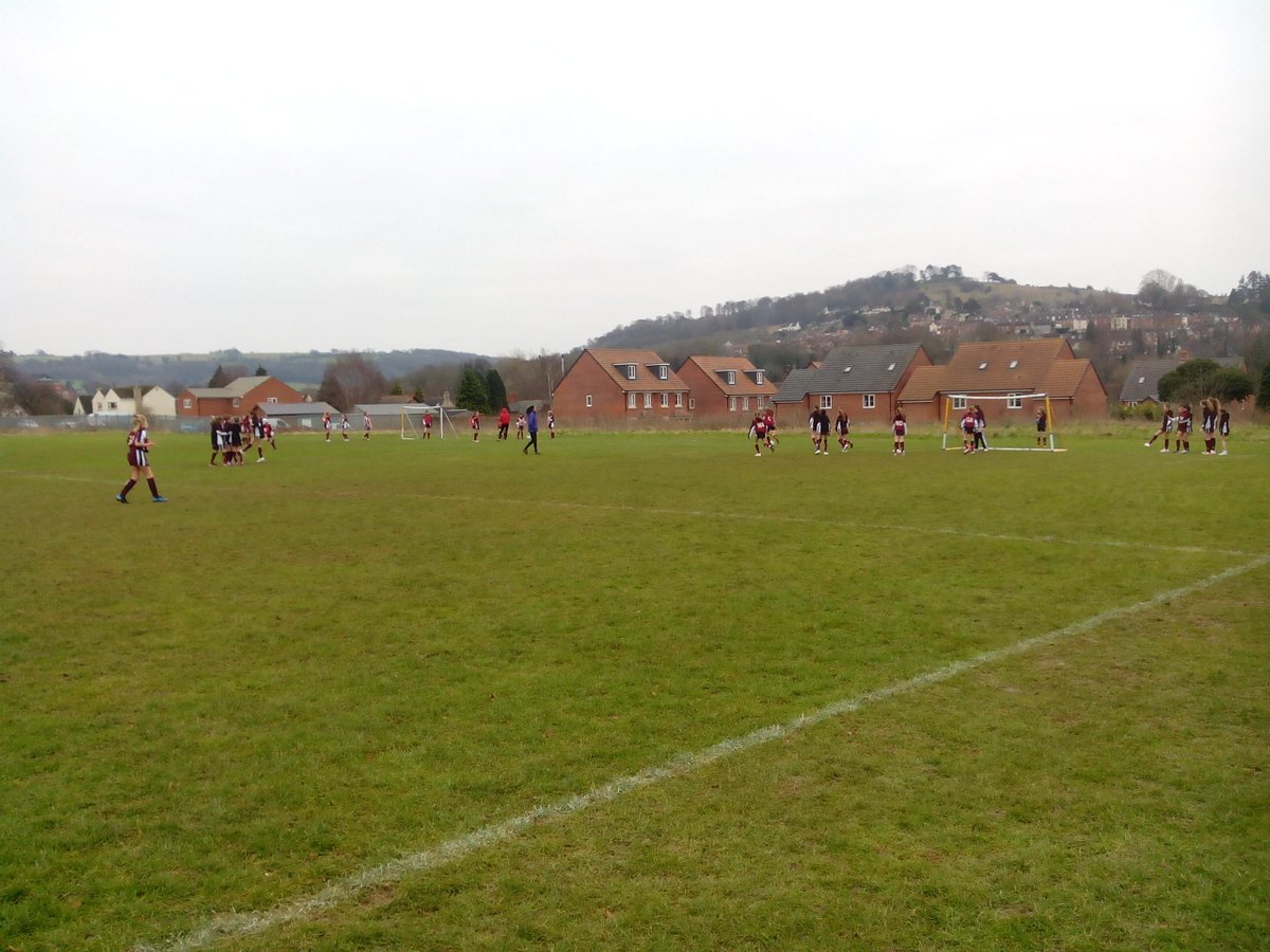 stroudhighpd's tweet photo. @stroudhighpe Junior House Football @GlosFA #womensfootball https://t.co/uRGRlTsXZz
