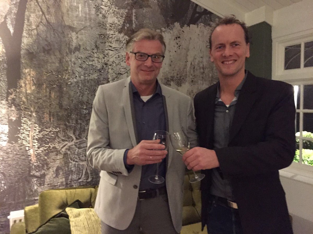 Ingrijpende fusie van de twee grootste fysiotherapie aanbieders in NL;bit.ly/2k79hUW #enthousiast #medicort #fysioholland #toekomst