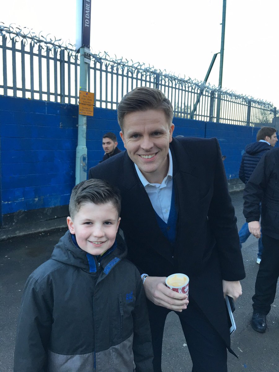 leetex's tweet photo. @mrjakehumphrey great to meet you last week at white hart lane, thanks for the pic.
Top guy, thanks https://t.co/NGLAesNHje