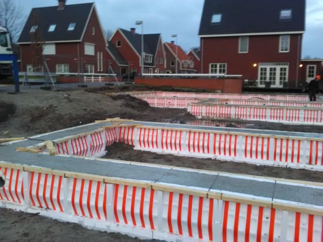 De hei- en funderingswerkzaamheden in project Wilgentuinen te #Rozenburg zijn gereed. #Duurzaam #EnergieNulWoningen