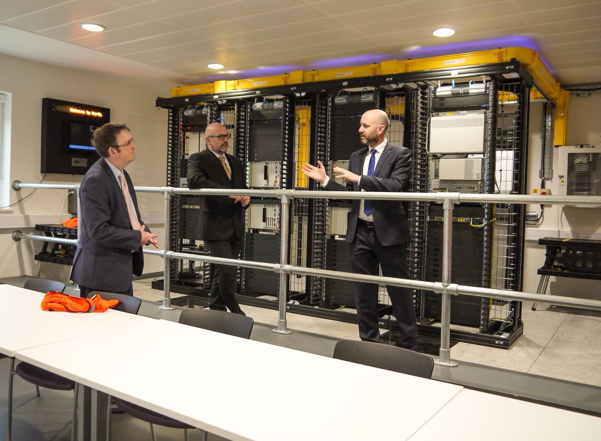 ADCommsUK's tweet photo. @ADCommsUK @PanasonicUK talking #Innovation #SmartInfastructure #ConnectedJourney #DigitalRailway and #SecureNetworks to @PaulMaynardMP https://t.co/HmivvDwB9c