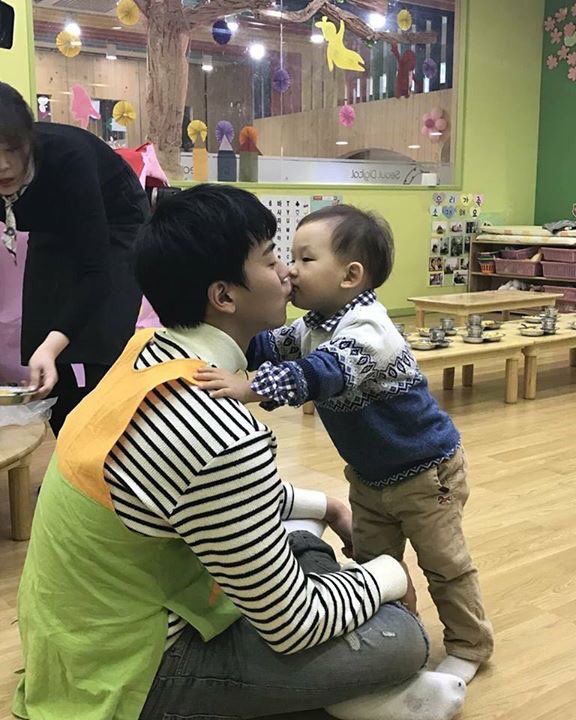 KpopEmily's tweet photo. #Shownu #appa #monstax #heisdaddy https://t.co/3bjvFhroa5