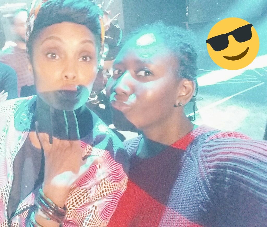 AidaraOfficiel's tweet photo. #Victoires2017 #LVDLM #Aidaraoff #aidaraOfficiel #TeamImany #imany @Imanyofficiel @SankofaUnit #Balance #Zenith #Paris #france2 https://t.co/1ybrPi8enC