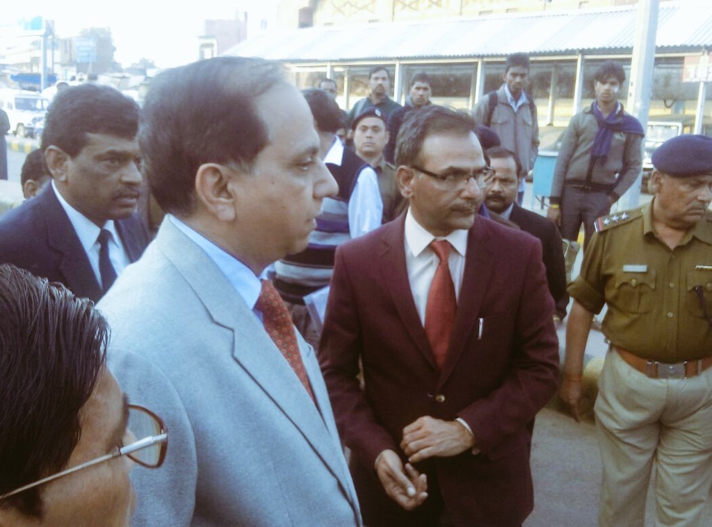 ShRKKulshreshtha  <a href="/GM_NRly/">GM Northern Railway</a> also inspectd Bareilly &amp; Shahjahanpur stations during window trailing frm MB to LKO <a href="/RailMinIndia/">Ministry of Railways</a> <a href="/sureshpprabhu/">Suresh Prabhu</a>