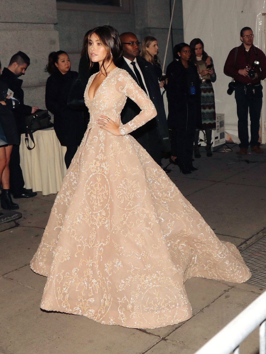 cuntifyed's tweet image. Madison Beer looked so fucking elegant last night i am in love omg