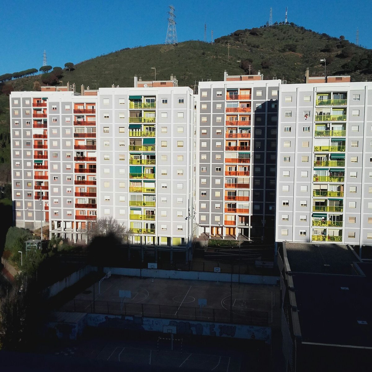 rehatecnet's tweet photo. Final d'obra a Canyelles #SATE #eficienciaenergetica #coteterm @ParexProducts @ConstructorsBCN @apabcn_cat @territoricat @BCN_Ecologia https://t.co/phINPliOUX