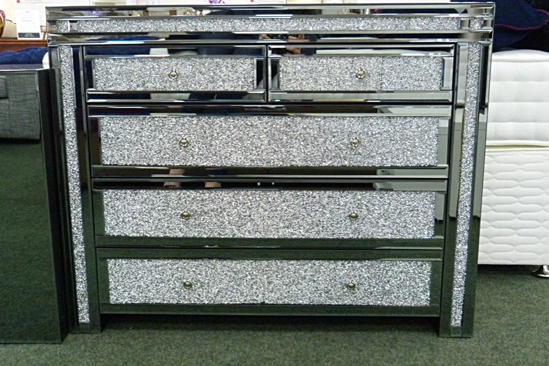 🌟💎 BLING it up @BlaydonHarriers with this FLASHY 5 drawer chest! 🌟💎 ONLY £449 🌟💎  bit.ly/2hpic4v