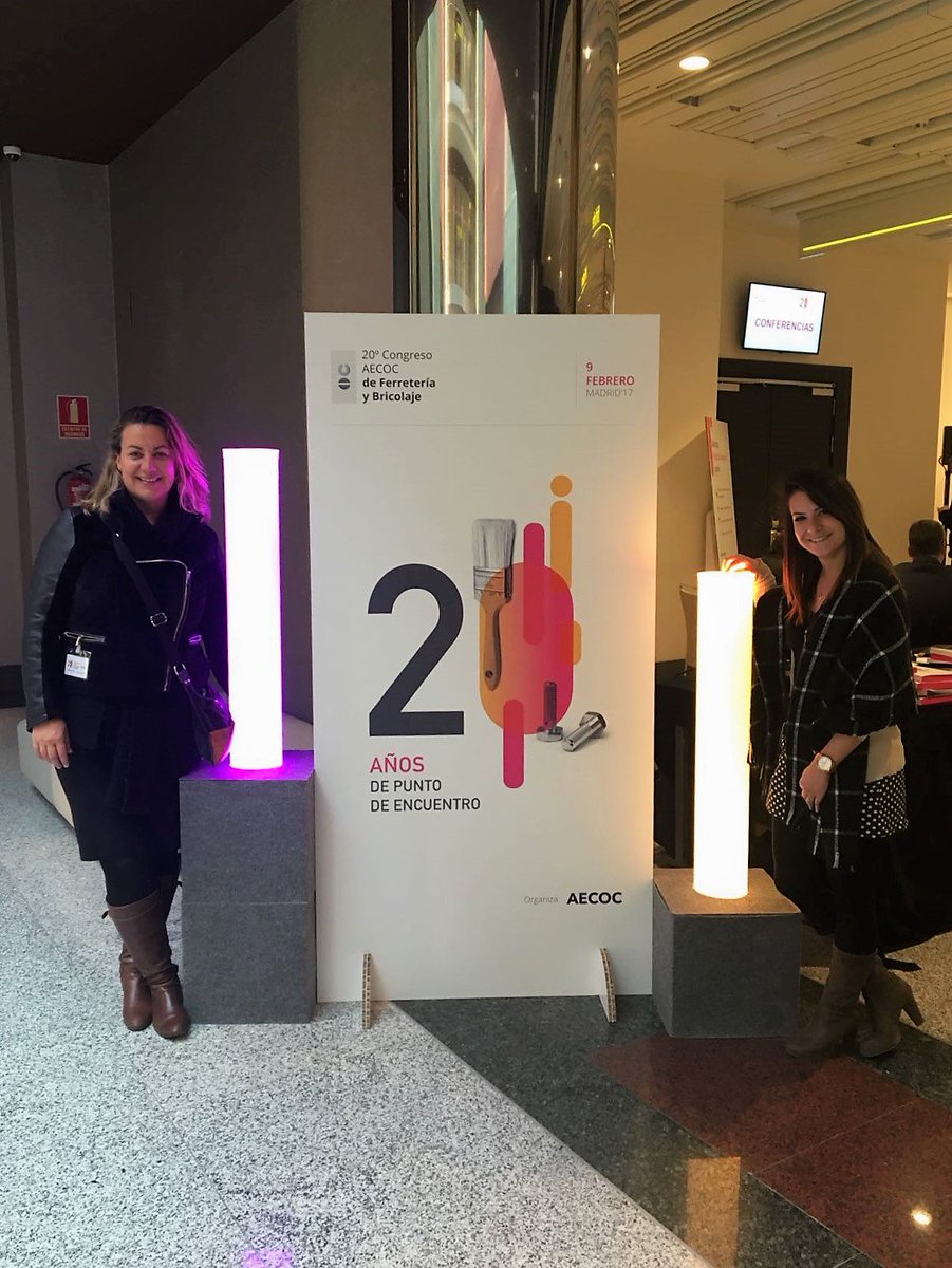 Winche_es's tweet photo. Nuestro equipo comercial presente en el  20º Congreso AECOC de Ferretería y Bricolaje. https://t.co/GOM8BL2HXX